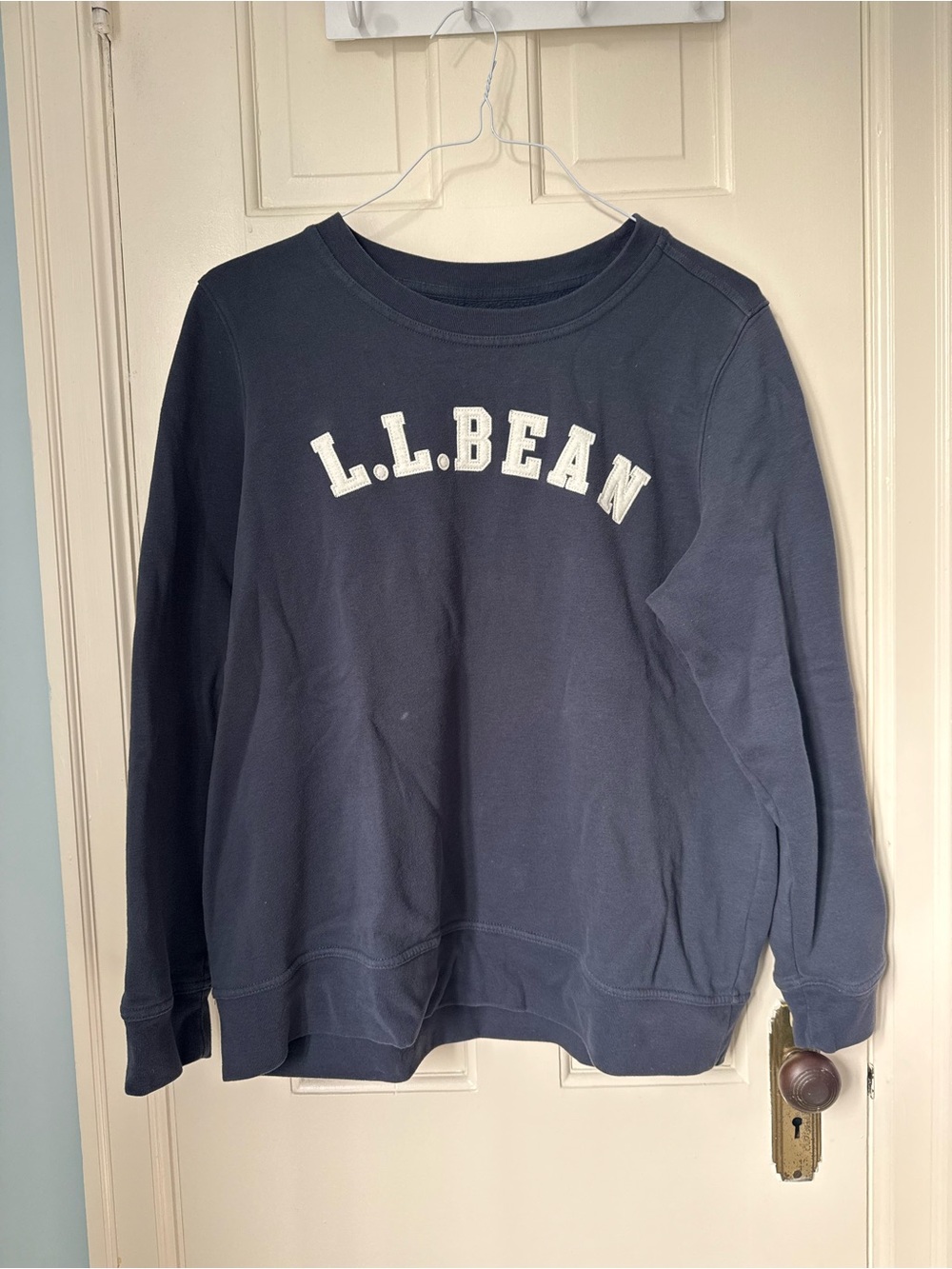 L.L. Bean Women’s Navy Crewneck Sweatshirt, size XL